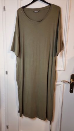 Nutmeg Woman  Casual Kleid Größe XL/XXL