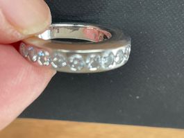 Halballiance-Weissgoldring - 18 k, 11 Brillanten, ca. 1,1 Ca