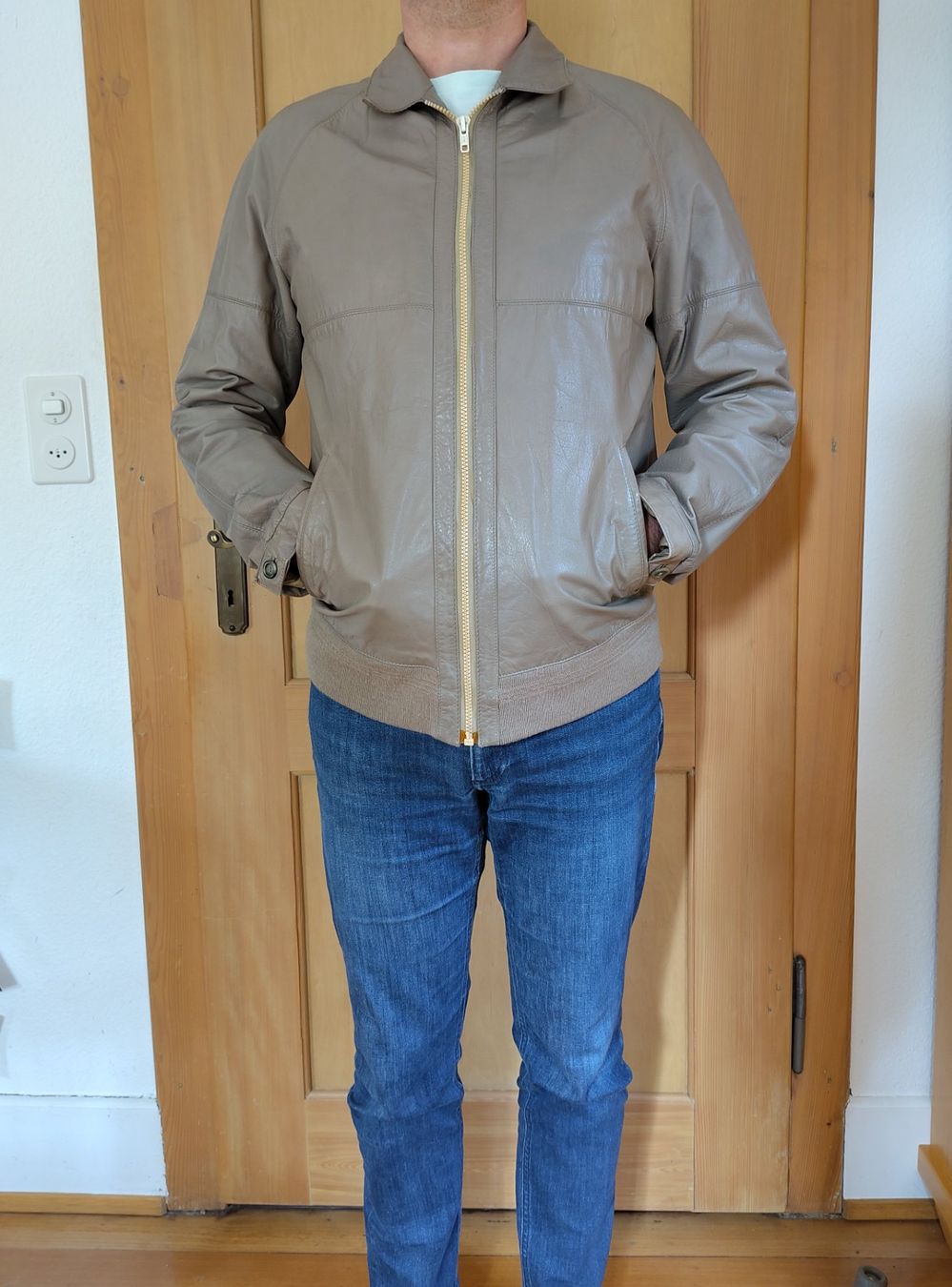 Vestes: Beigefarbener Echtleder-Blouson, Grösse 52 – D'occasion à Möhlin par MeisterHora