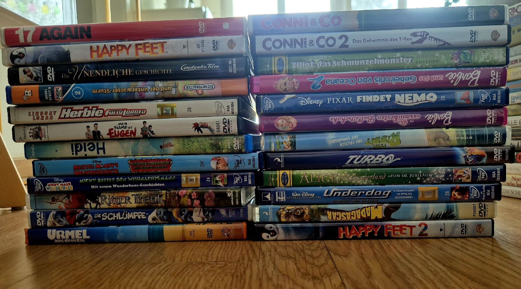Tutti i DVDs: 24 DVD für Kinder – Usato da Flumenthal venduto da SilvanSchmutz