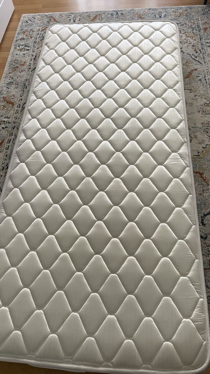 Materassi: Matratze 90x200cm fast neuwertig – Usato da Rickenbach b. Wil venduto da Fatbardhar 1