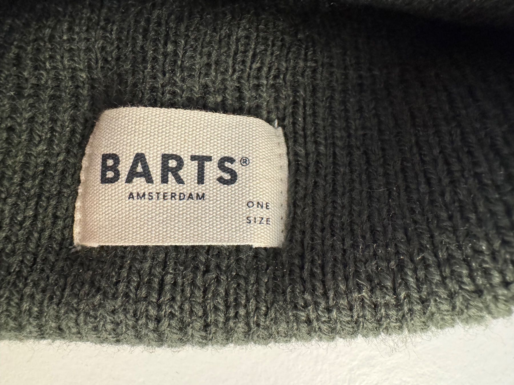 Barts Hüte, Mützen & Caps: Barts Amsterdam Mütze – Neu und originalverpackt aus Kestenholz von cvx_889vv 1