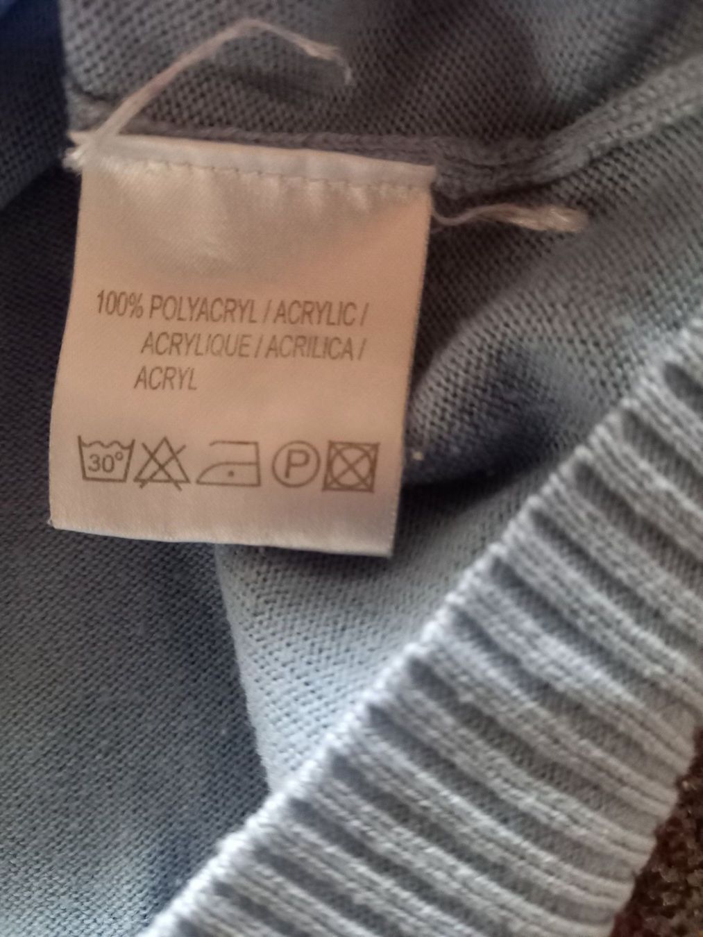 Pullover & Sweatshirts: Warmer Pullover  M/L – Gebraucht aus Bätterkinden von Elefantenzoo 2