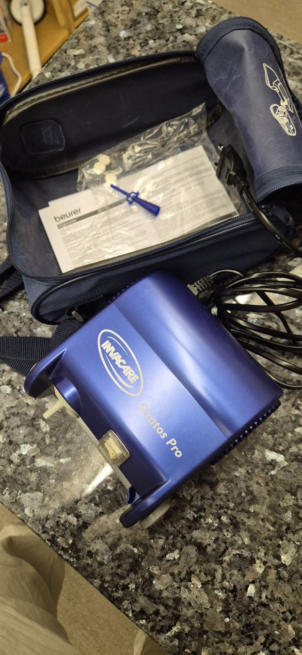 Appareils médicaux: Inhaliergerät Inhalationsgerät – D'occasion à Huttwil par Hpb7