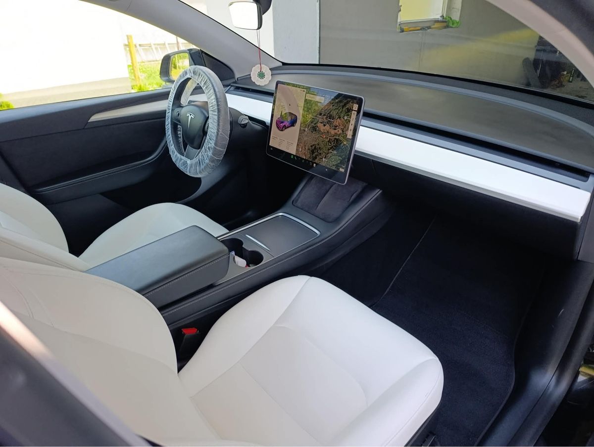 Tesla Automobili: Tesla Y Long Ranger – Usato da Kaiseraugst venduto da atelPro 1