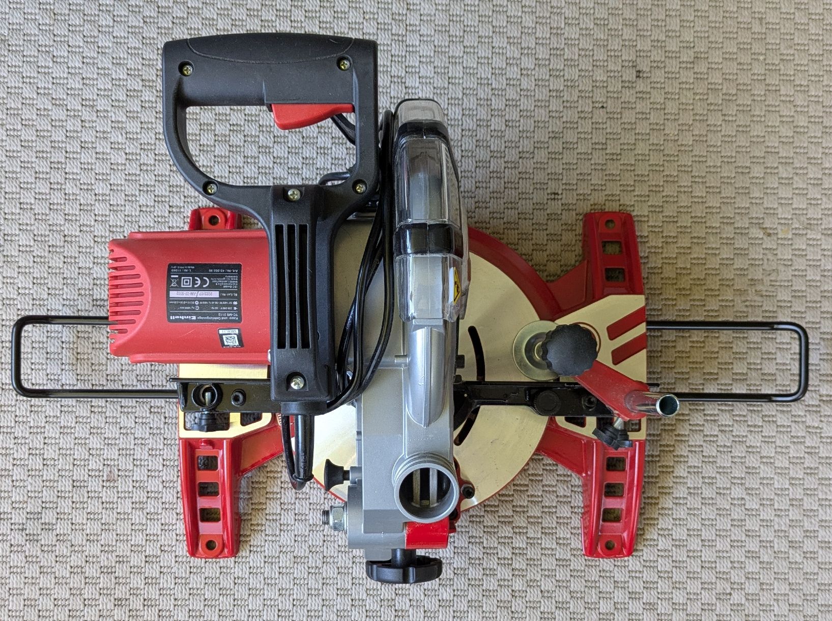 Einhell Scies: Kapp- und Gehrungssäge Einhell TC-MS 2112 – D'occasion à Luzern par reg_dq65 3
