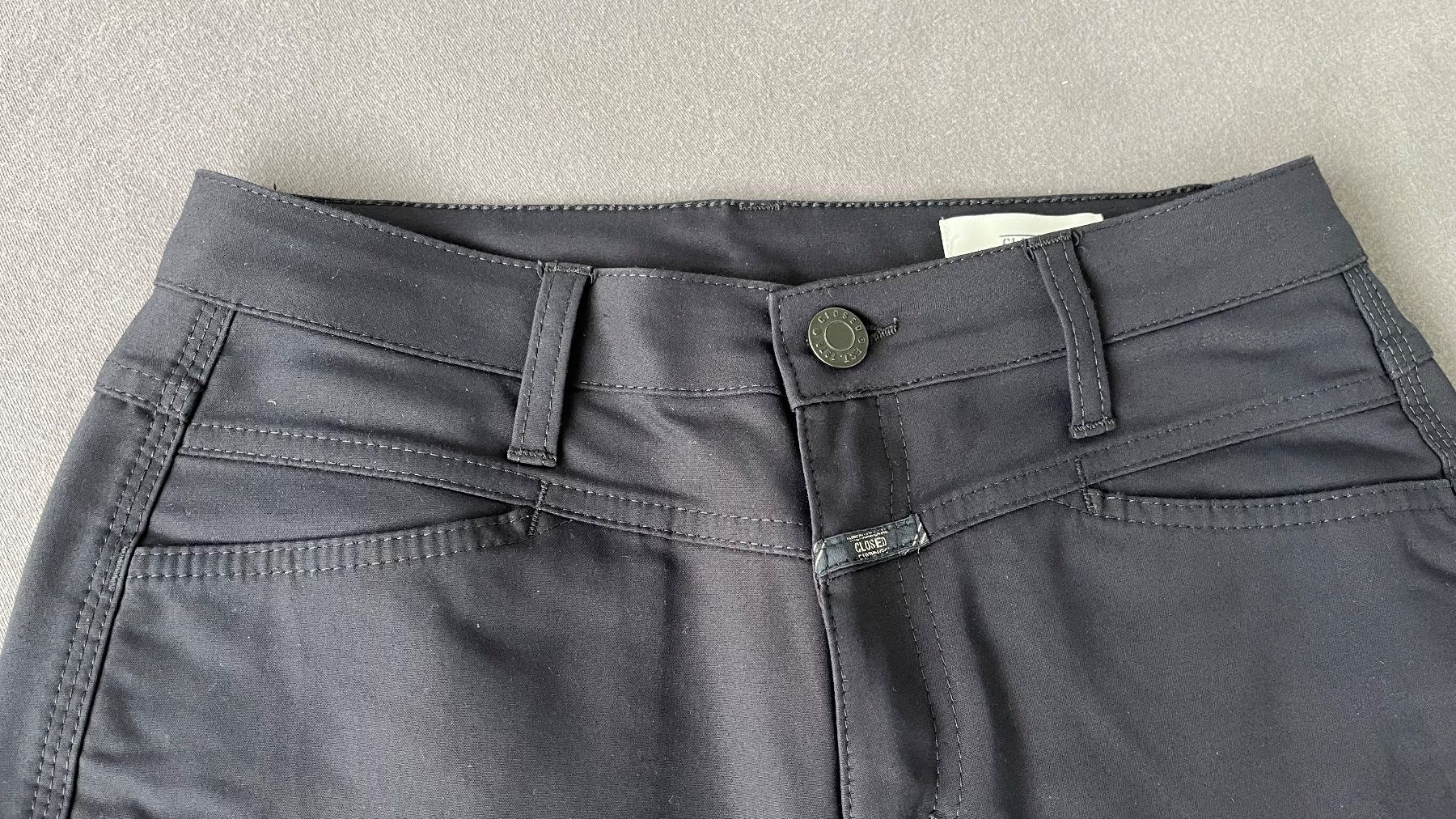 Closed Pantaloni: Closed Hose in schwarz / Grösse 27 – Usato da Zofingen venduto da Klavier777 4