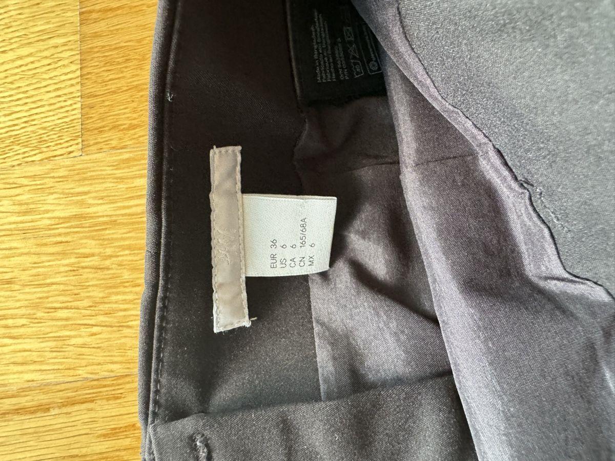 H&M Röcke: Schwarzer H&M Businessrock Gr. 36 Elegant – Gebraucht aus Davos Wolfgang von glo_6dm2 2