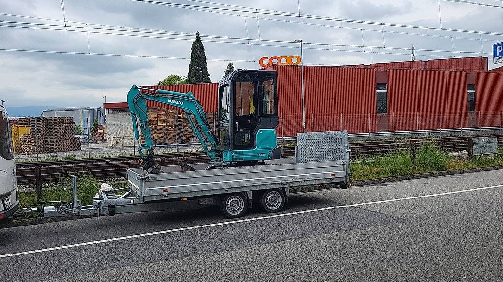 Escavatori: Bagger Kobelco Sk17 jg 2015 – Usato da St. Antoni venduto da Menzce 2