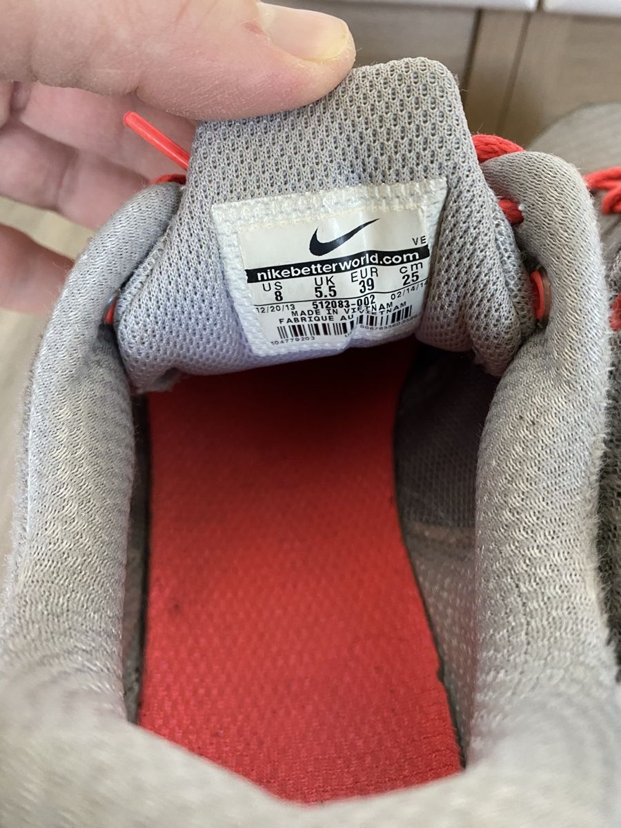 Scarpe da donna: Nike running shoes, size 39 – Usato da Schlieren venduto da tug_568r 2