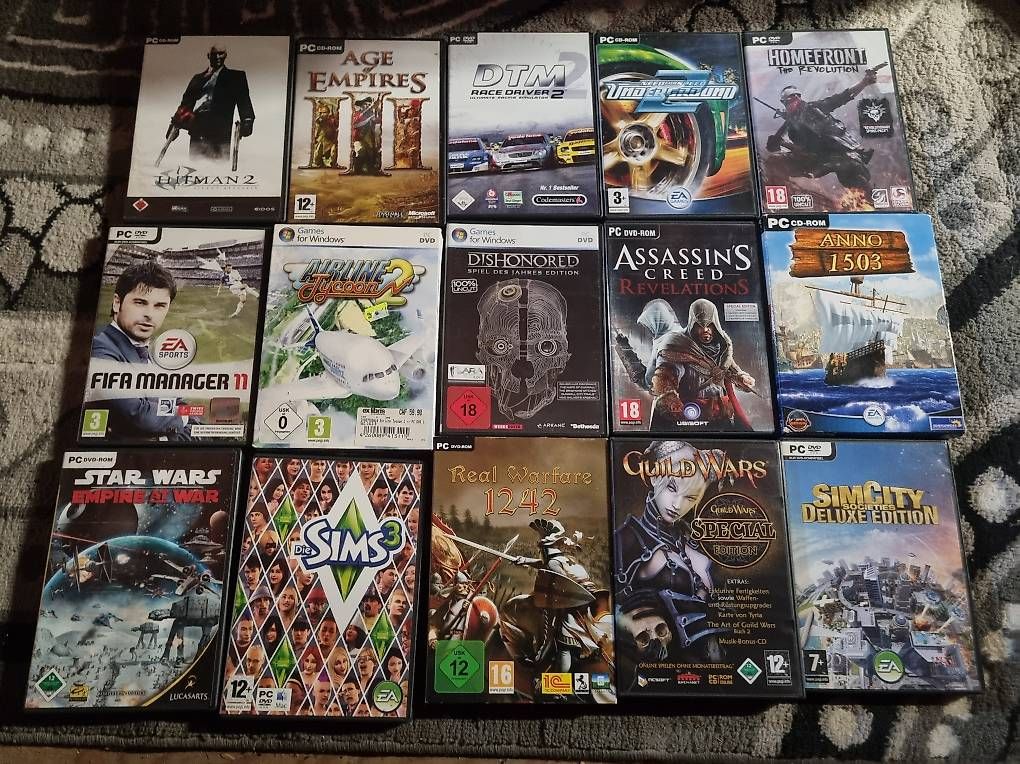Jeux: 40 Pc Spiele Mix, Gta, Doom, Ac, COD etc. – D'occasion à Zürich par A.R.A 1