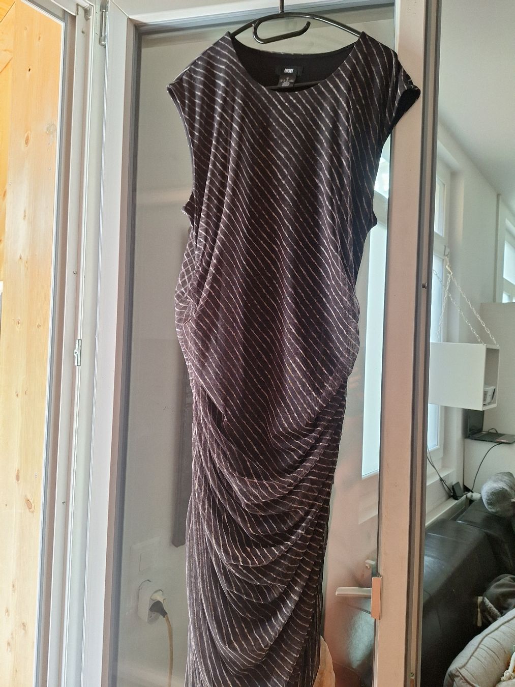 DKNY Vestiti: wunderschönes Stretchkleid von DKNY, Grösse L – Usato da Fischenthal venduto da Irene69