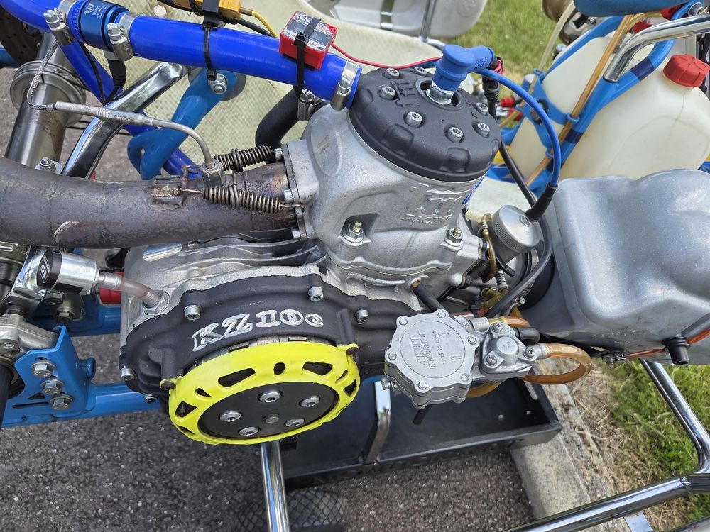 TM KZ10C & Toni-Alonso Chassis, Zubehör inkl Mychron5 2T 4