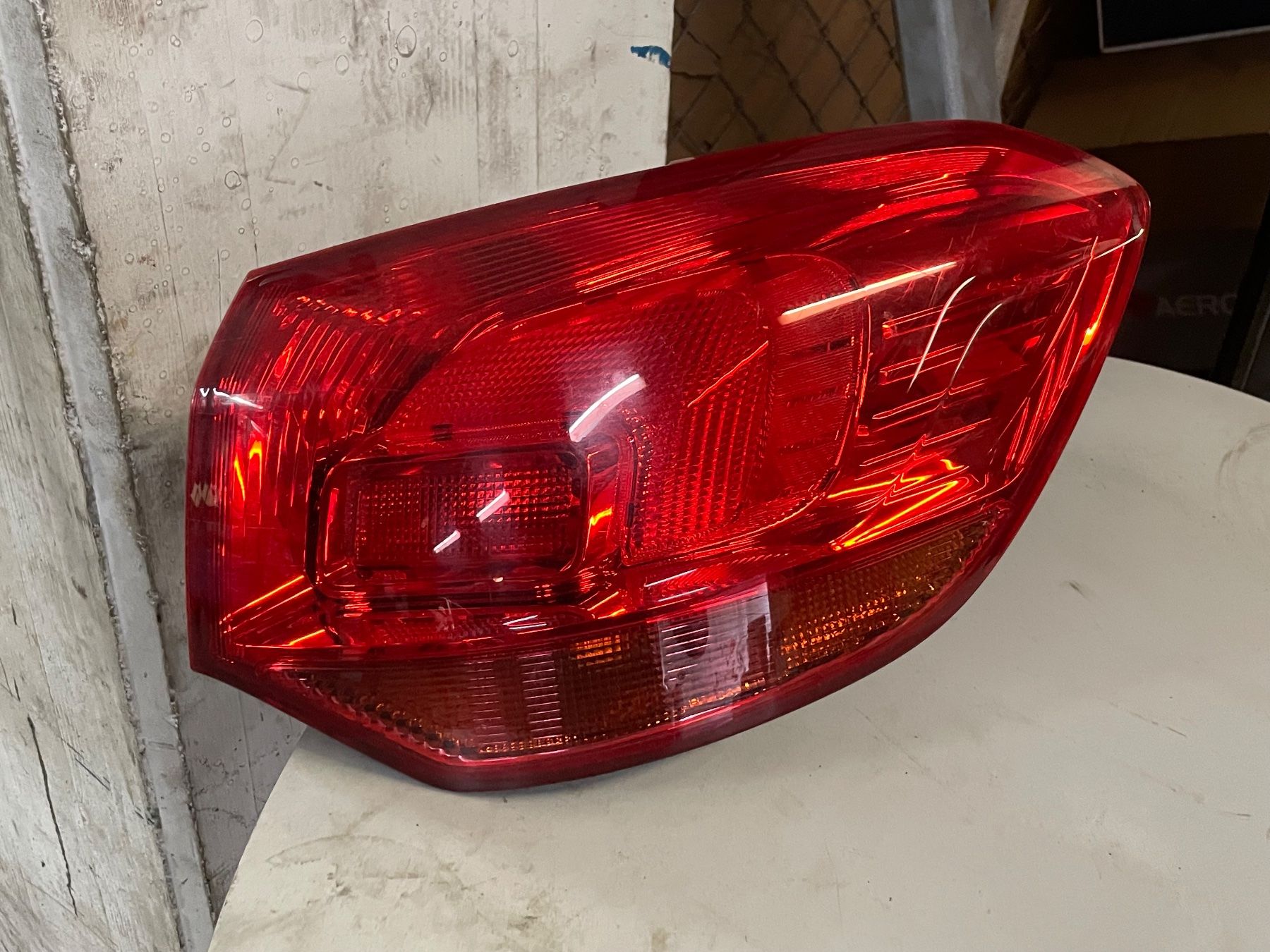 Opel Fari: Opel Astra J JG 2012 Heckleuchte rechts – Usato da Horgen venduto da gogo-30