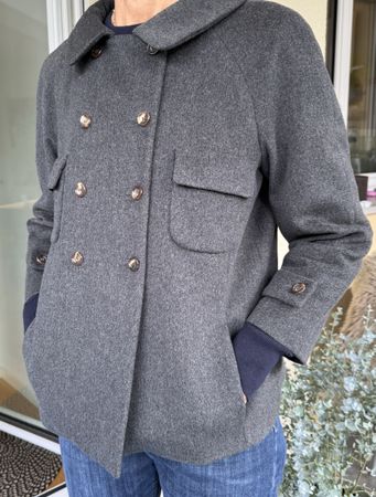Kurze Damen Woll-Jacke, anthrazit, zweireihig guter Zu