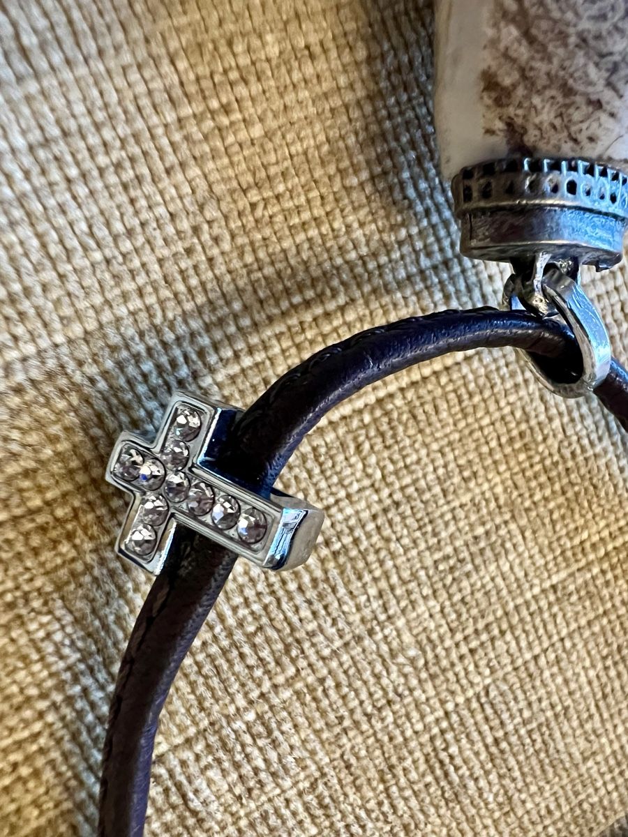 Ciondoli: Kreuz aus Hirschhorn Einzelstück – Usato da Kilchberg ZH venduto da Lisavivienne 4