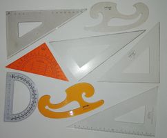 8 Teile Mess-Set Kurvenlineal, Geodreieck + Winkelmesser