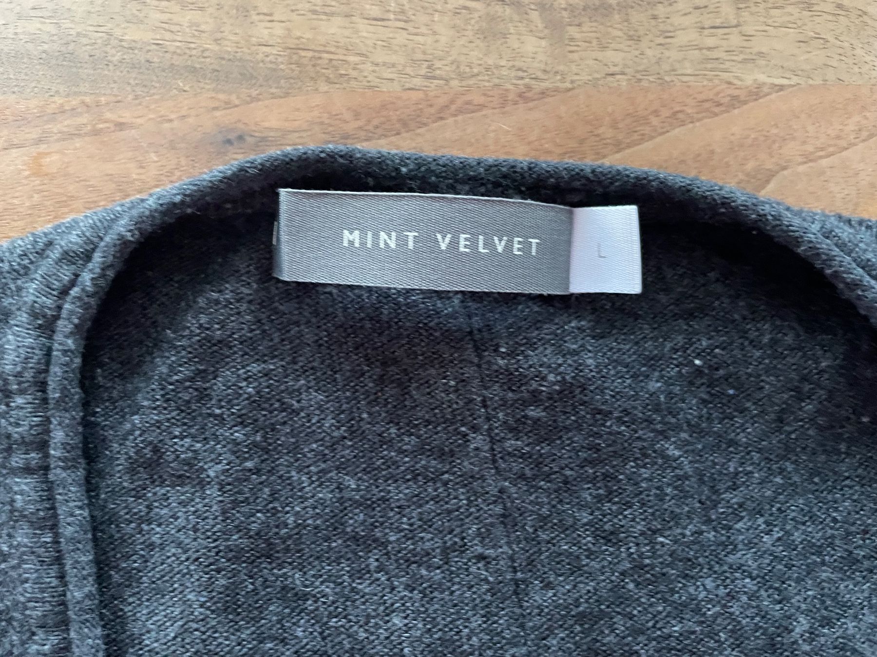Pullover & Sweatshirts: Damen Pullover grau Grösse L – Gebraucht aus Unteriberg von fae_2gz2 4