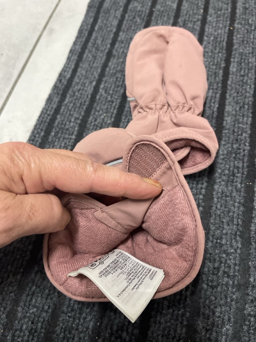 Guanti: H&m handschuhe 86/92 – Usato da Bad Zurzach venduto da Cuore34 2