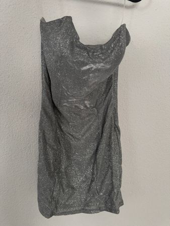 Glitzerndes Partykleid, silber, Grösse S – Top Zustand!