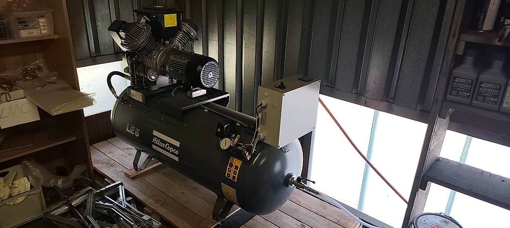 Compressori: Atlas Copco 270L Kompressor – Usato da Untervaz venduto da TheGarage