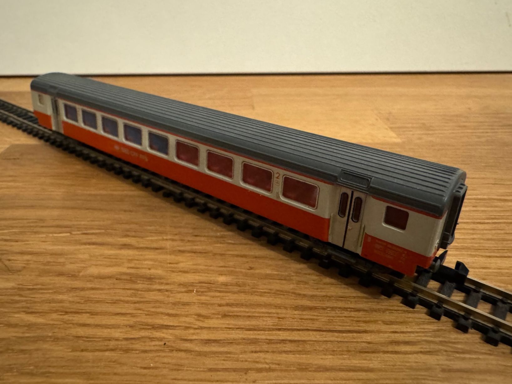 Trix Modelleisenbahnen: Minitrix SBB PW 2. Klasse Swiss Express – Neu (gemäss Beschreibung) aus Schlierbach von Look8 1
