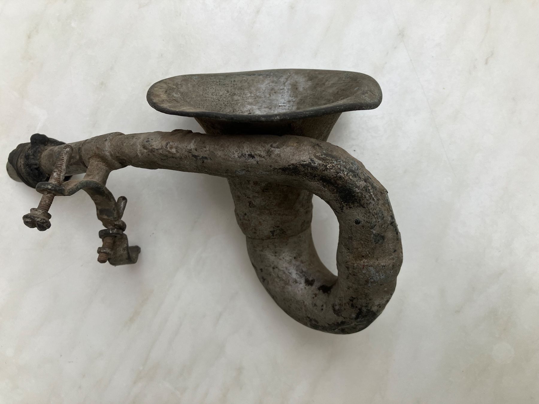 Autres accessoires p. véhicule: Uralte Oldtimerhupe – D'occasion à Rüegsauschachen par limek