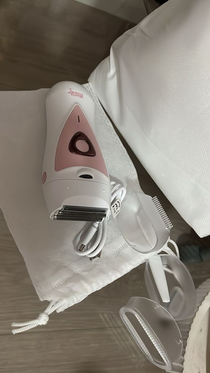 Epilatori: Epilator white pink with accessories new condition – Nuovo e nell'imballaggio originale da Boll venduto da iva_8hql
