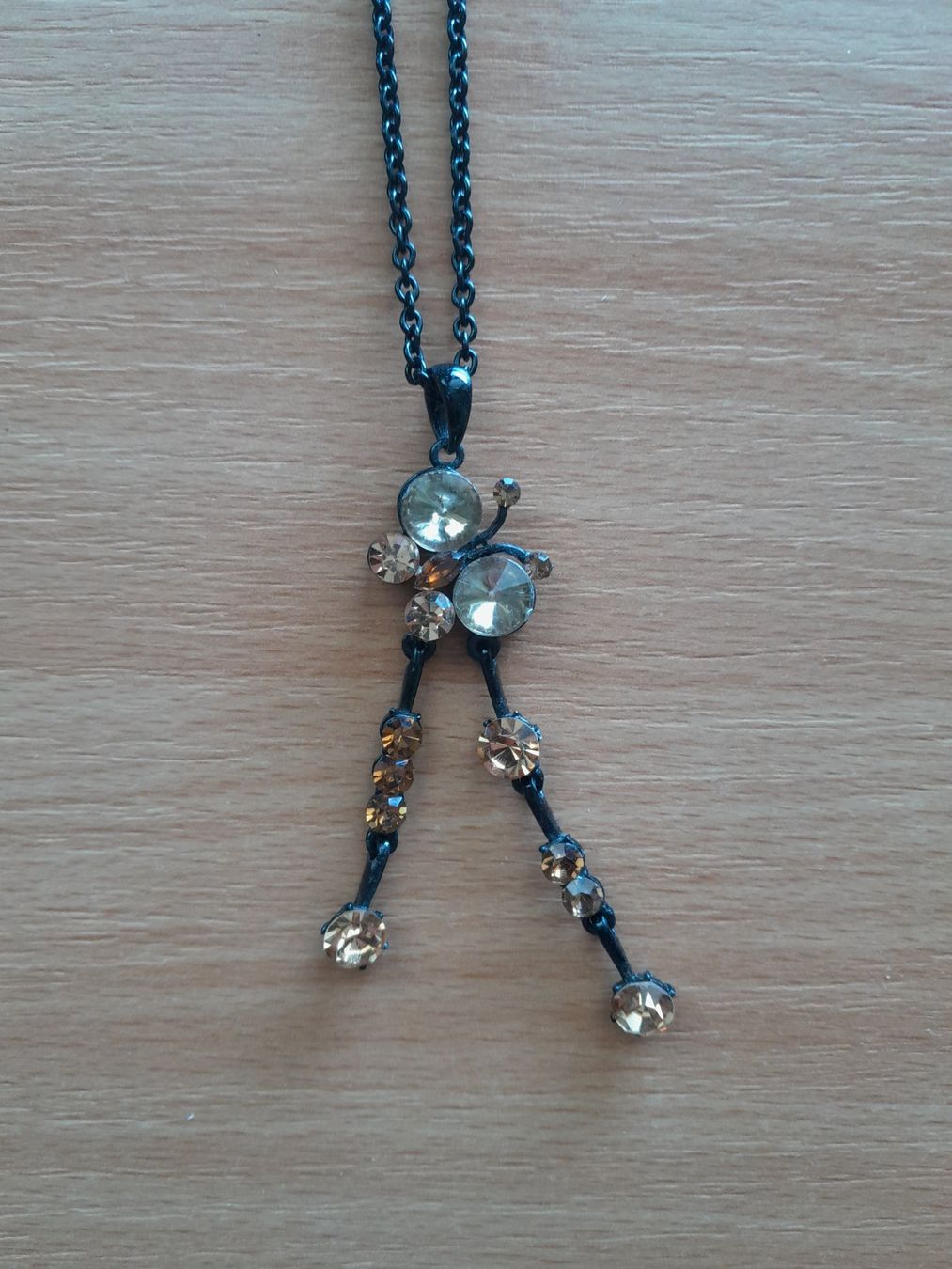 Ketten: Collier avec pendentif papillon – Gebraucht aus Lausanne von Polo07