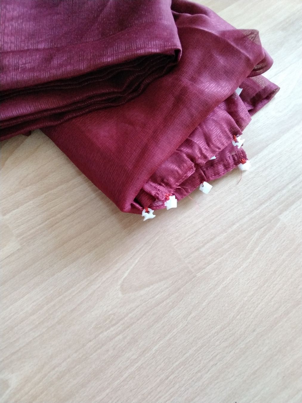 Tende: 2 VORHÄNGE ROT 110 x 240 CM – Usato da Biel/Bienne venduto da dasi3 5