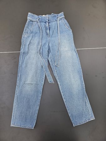 Damen Jeans H&M hellblau mit Gürtel Grösse 40
