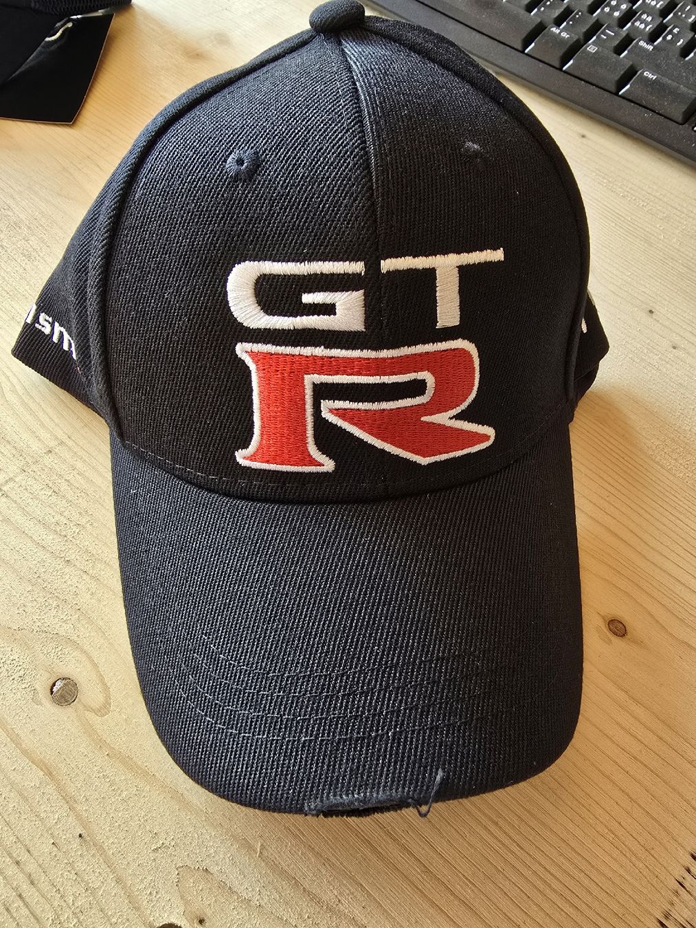 Sonstige Kleidung & Accessoires: Nissan GT-R Cap  – Defekt aus Tuggen von Zweitechanceboutique