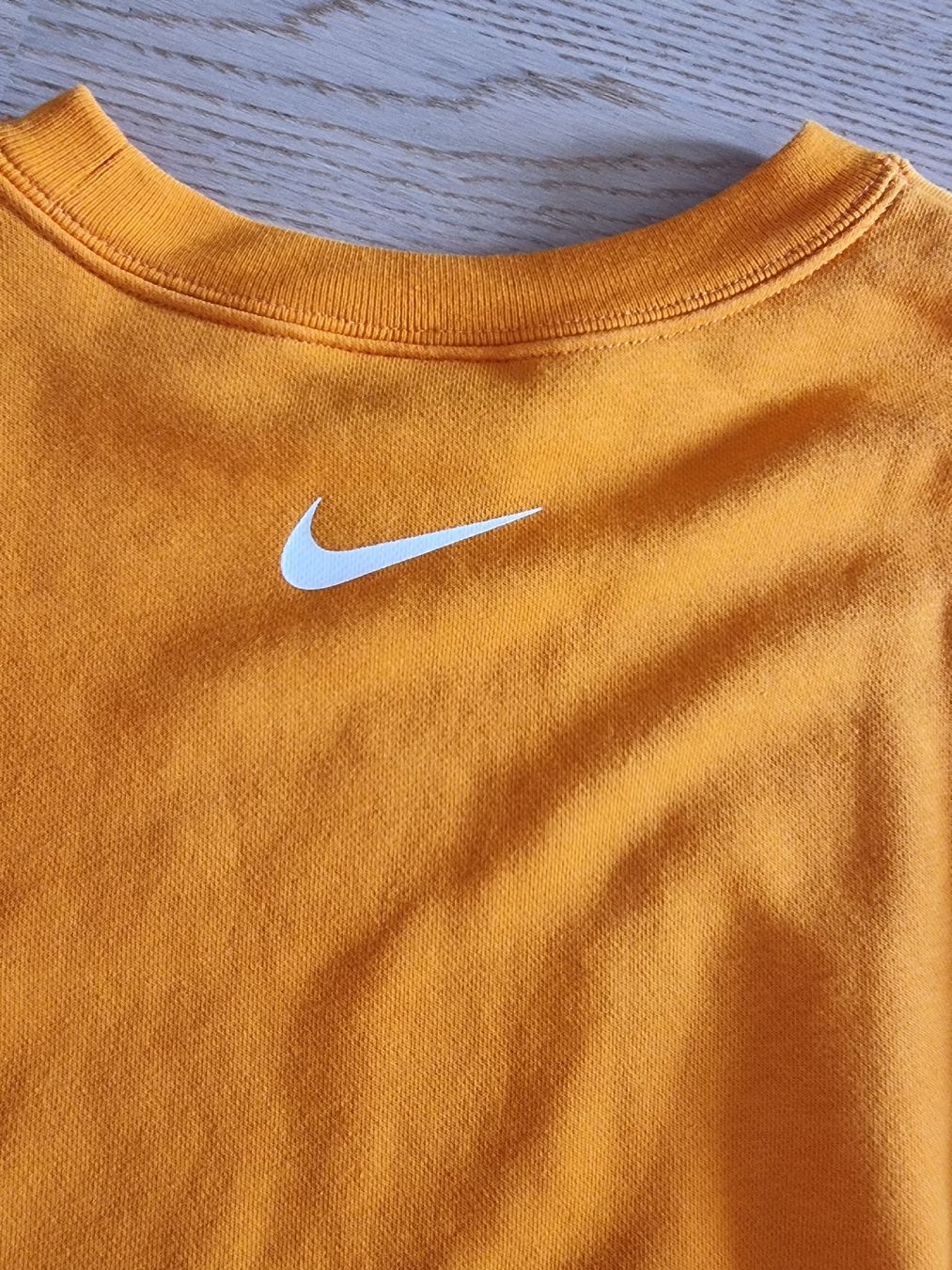 Nike Pullover & Sweatshirts: Nike Sweatshirt Orange Gr. M Crop Top Look – Gebraucht aus Goldach von Cooky2011 2