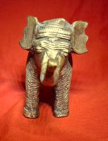Antike Elefanten-Skulptur aus Bronze