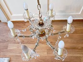 Elegante Kristall-Lüster für stilvolles Ambiente, Top!