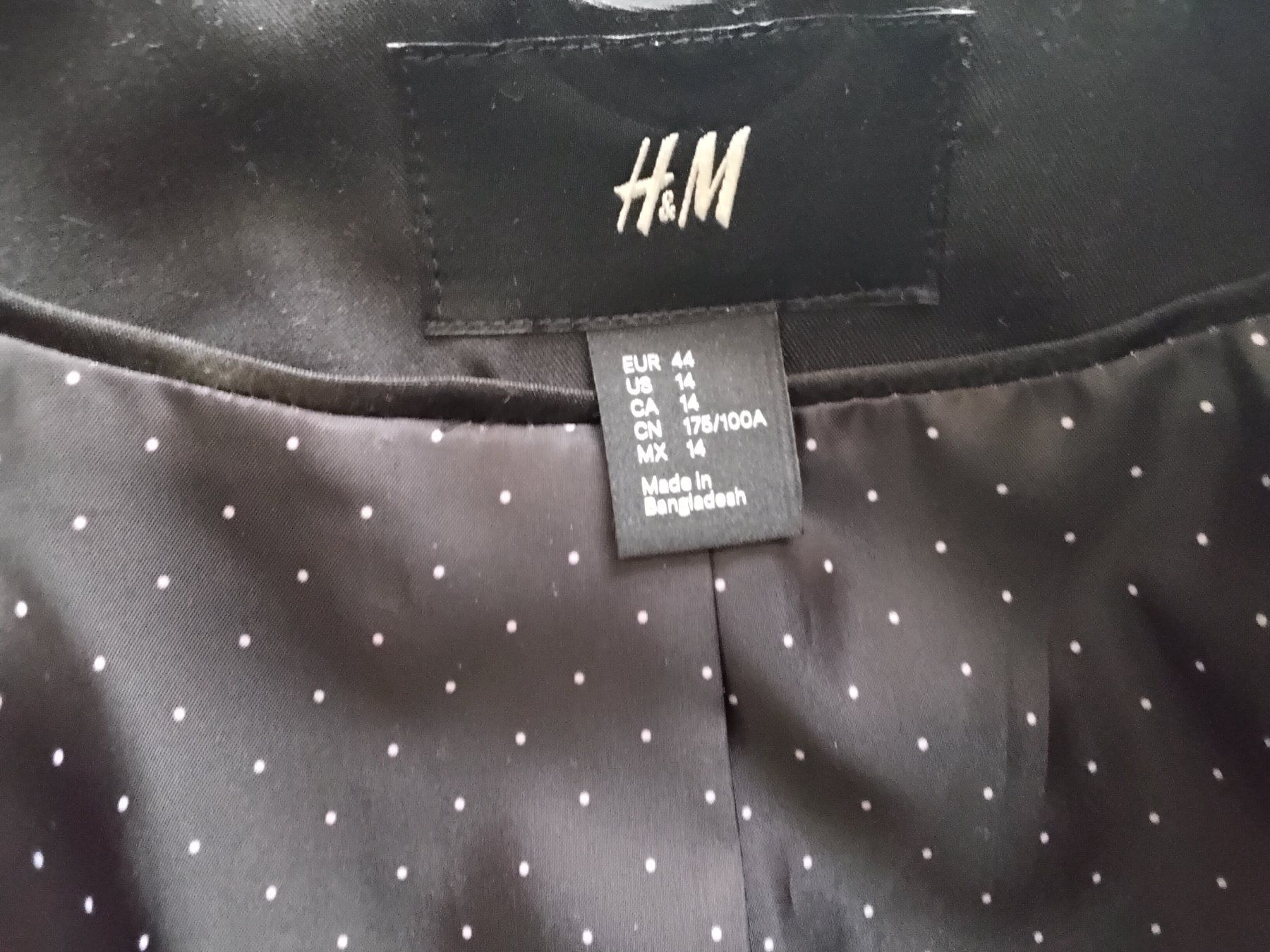 H&M Jacken: Blazer noir H&M élégant – Neu und originalverpackt aus Chêne-Bourg von Fio994 3