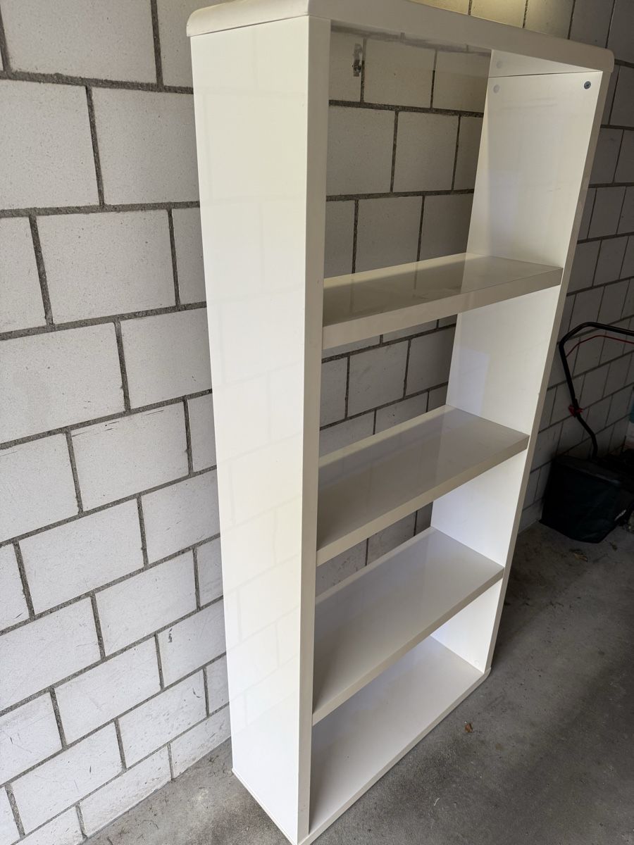 Scaffali: BÜCHERREGAL - REGAL - AB 1 FR. – Usato da Böckten venduto da Verkaufen1985 1