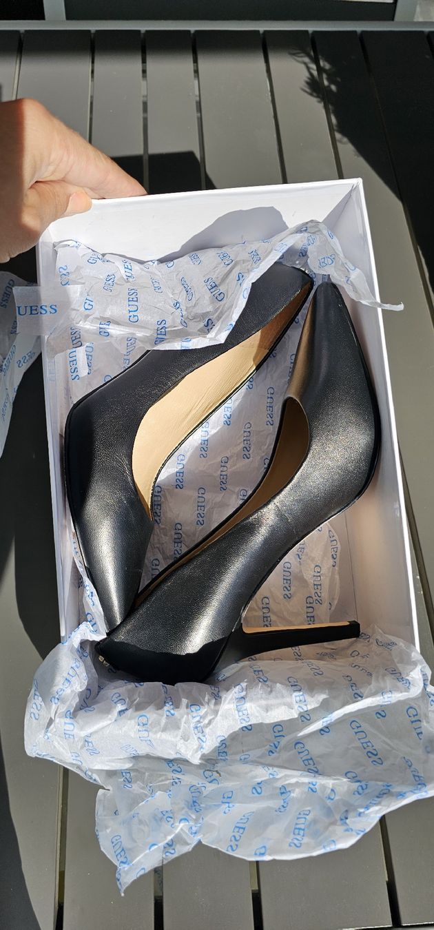 Guess Chaussures femmes: Guess Pumps - Grösse 38 - schwarz – D'occasion à Kollbrunn par Antikmann 5
