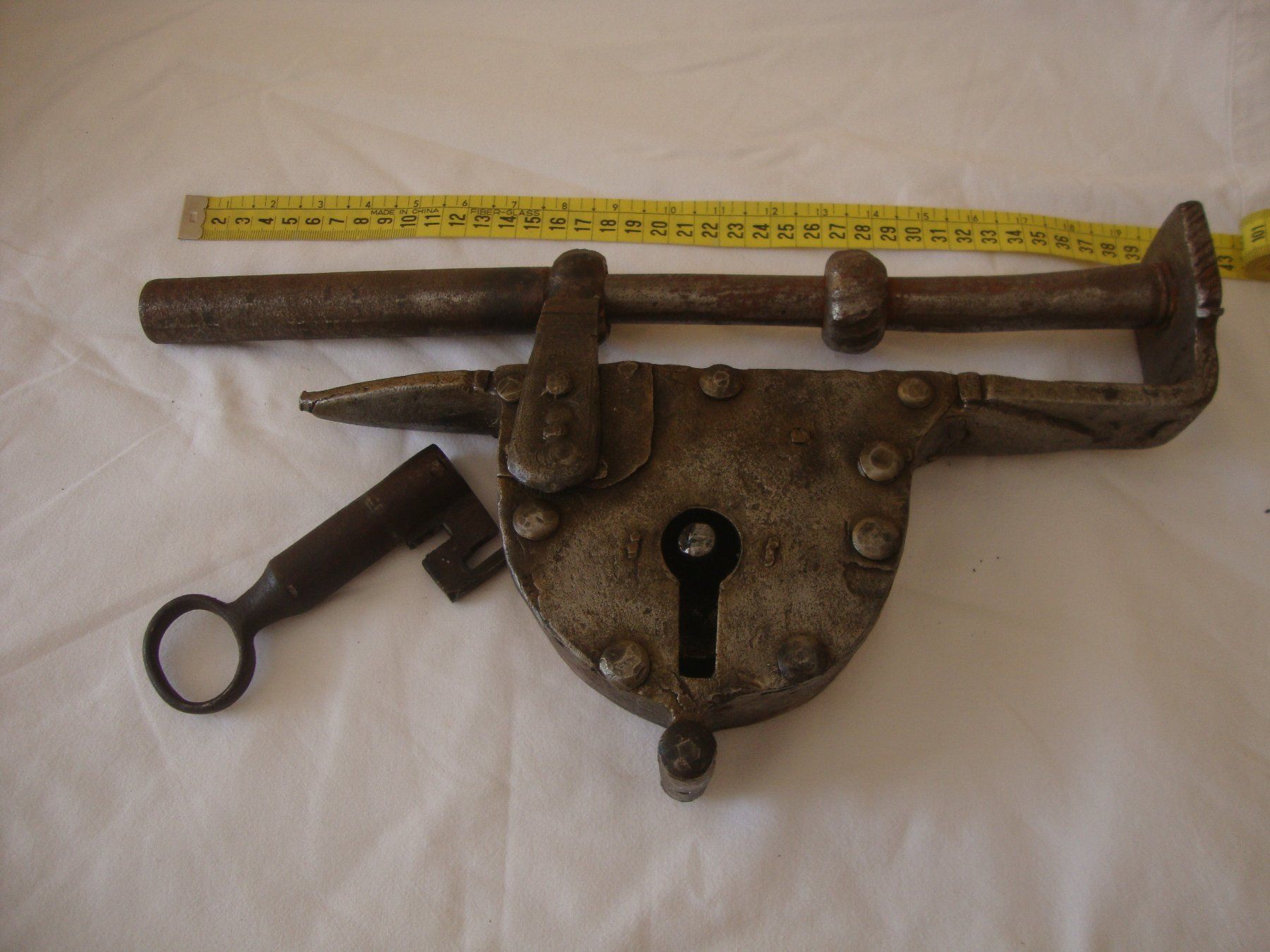 Cadenas: Antikes Vorhängeschloss – D'occasion à Disentis-Muster par Bix03