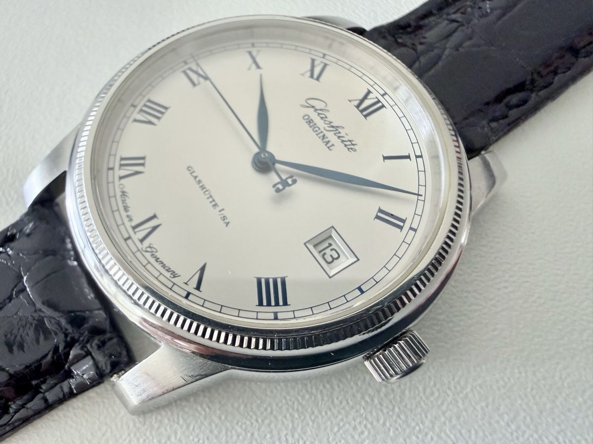 Glashütte Uhren: GLASHÜTTE Original Senator Automatic Date, New Alligator str – Gebraucht aus Le Mont-sur-Lausanne von LycaGallery