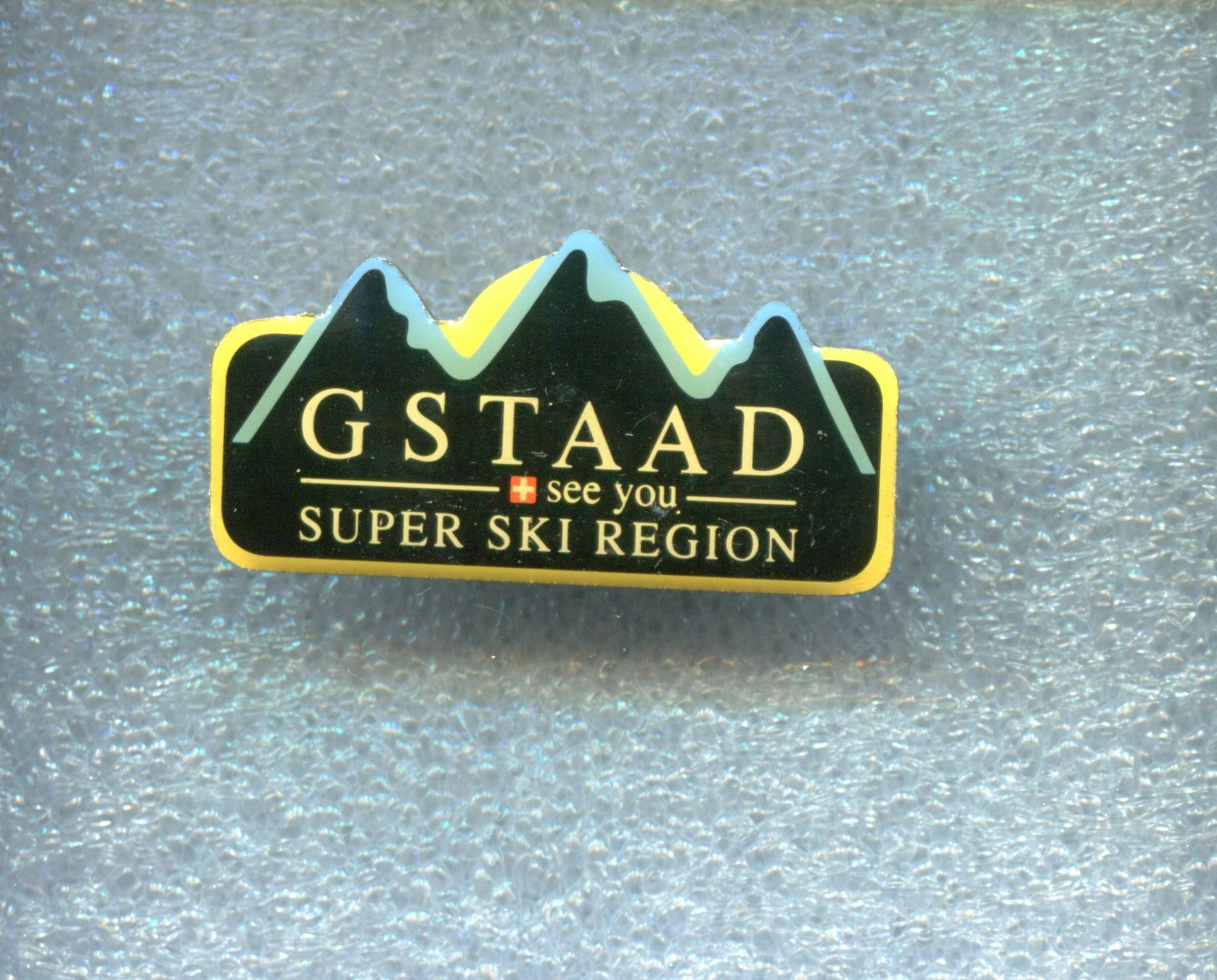 Placchette & Badge: GSTAAD  SUPER SKI REGION – Usato da Winterthur venduto da Sammleroase