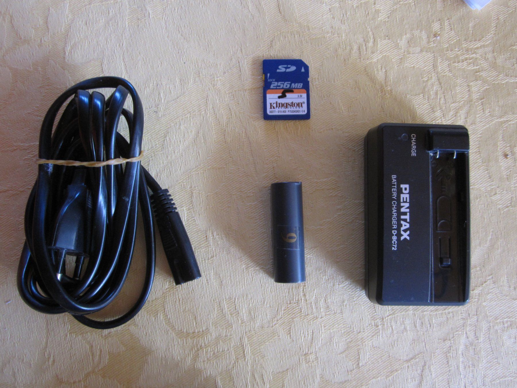 Konica Fotocamera: Kamera Digital Konica Minolta Dimage X50 – Usato da Binningen venduto da fel_8mgn 3