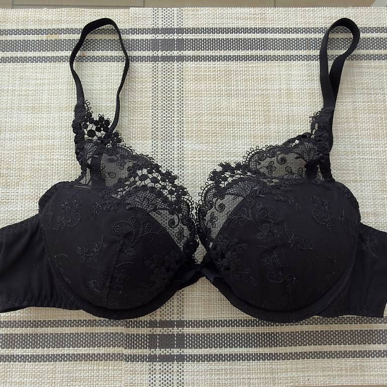 Altra biancheria intima: BH neu Simone Perele 75A schwarz  – Usato da Lommiswil venduto da ivc_zt7z