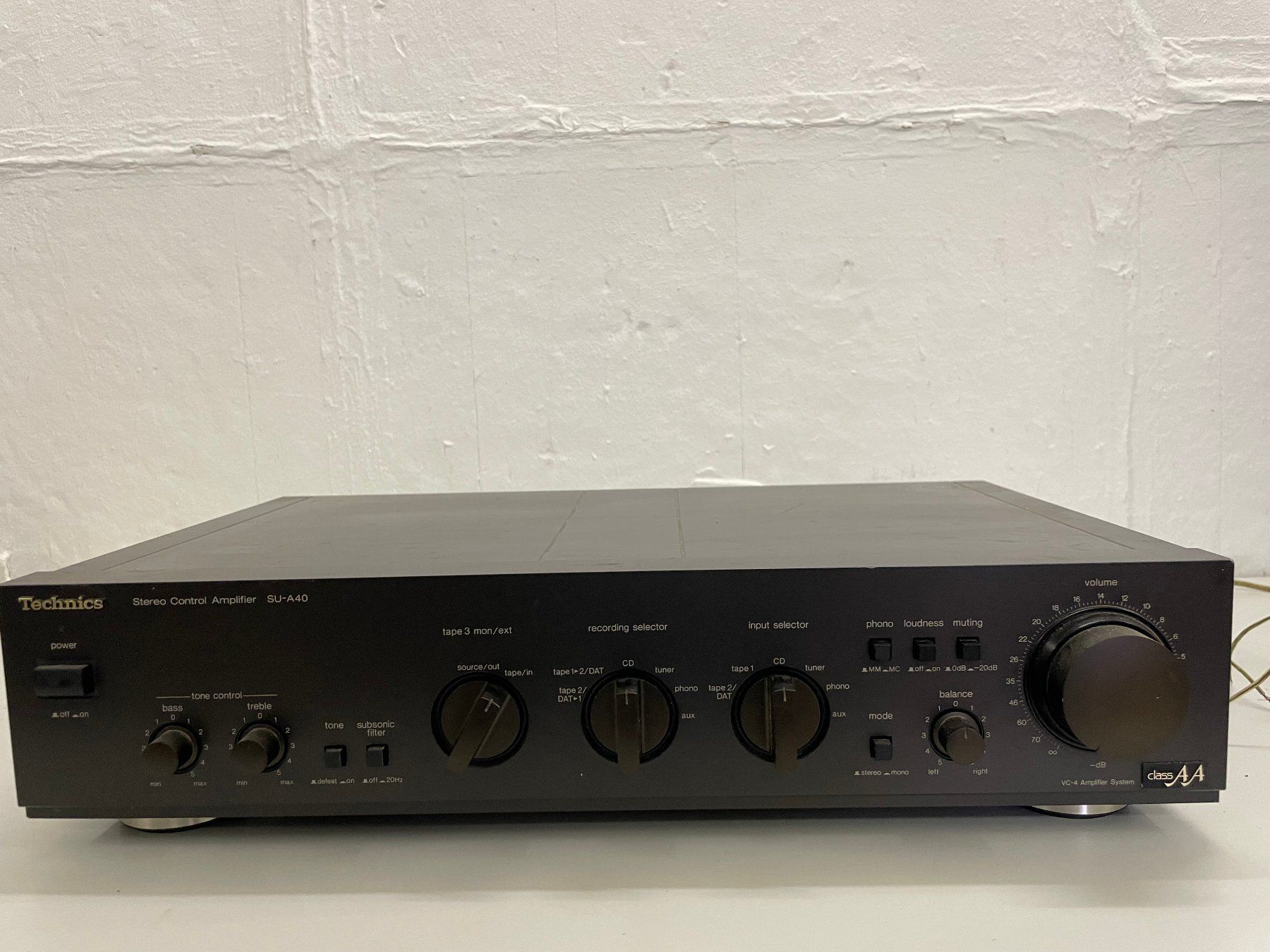 Technics Amplificatori: Préamplificateur Technics SU-A40 - en bon état class AA – Usato da La Croix (Lutry) venduto da netrajet