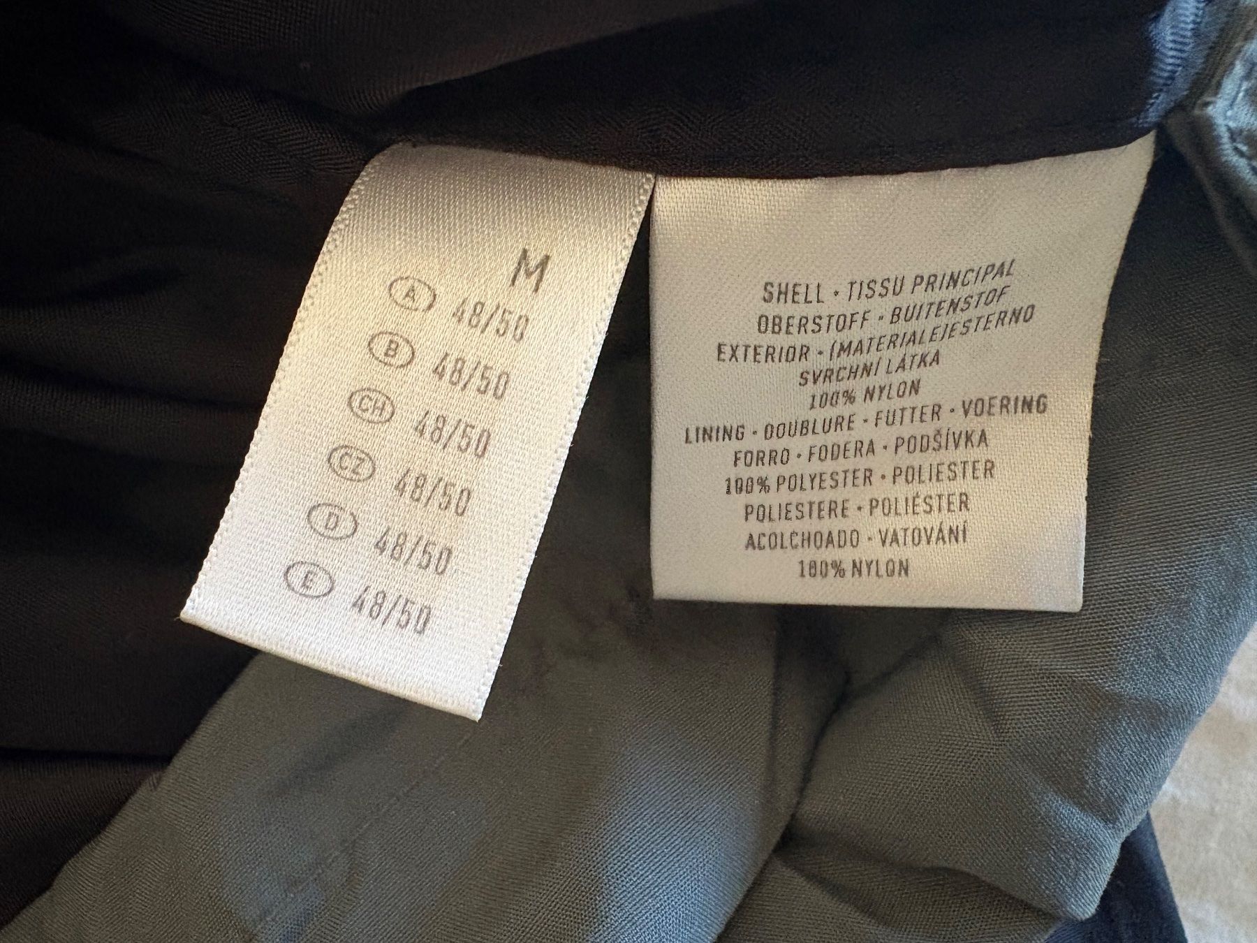 Jacken: Winterjacke / Jacke Grau-Schwarz, Grösse M Top! – Gebraucht aus Turtmann von stonie_s 2