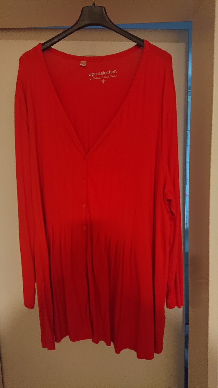 T-shirt: Langarm Shirt Grösse 56 /58 Rot – Usato da Madiswil venduto da Sandraho