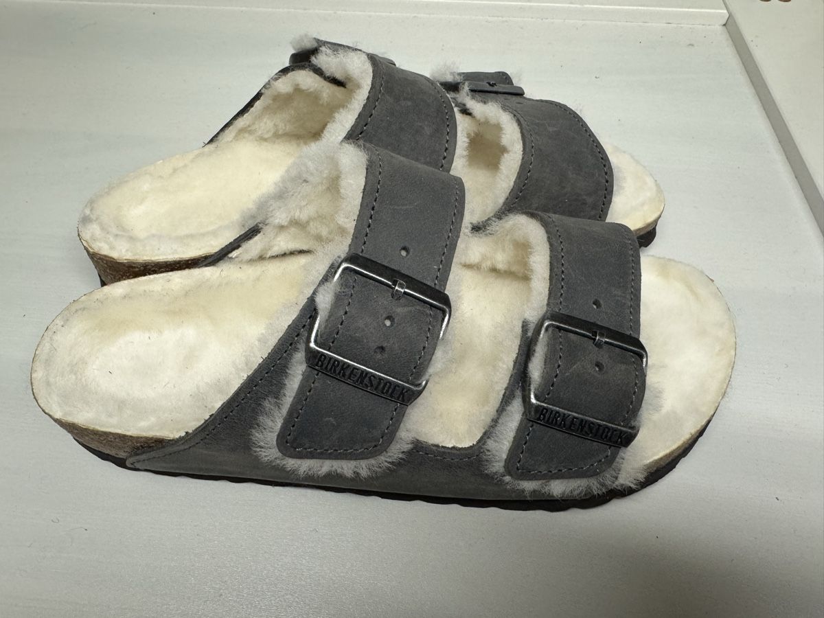 Birkenstock Scarpe da donna: Birkenstock Arizona fourrées, taille 37 – Nuovo (secondo la descrizione) da Brügg BE venduto da Goob 1