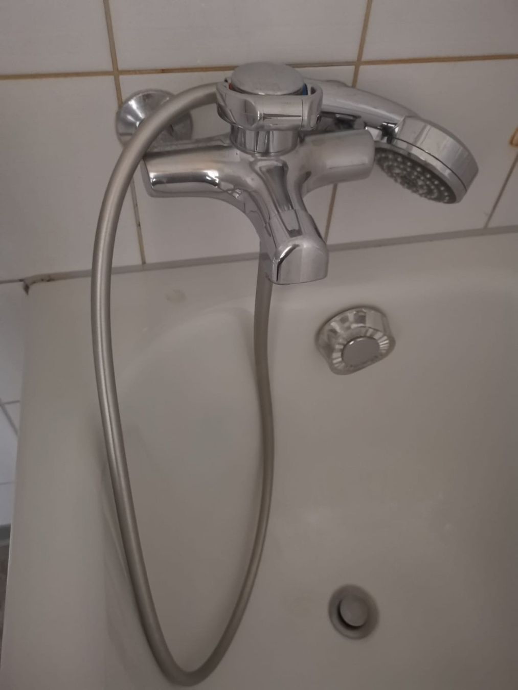 Rubinetteria: Bad Armatur Dusch Mische – Usato da Spreitenbach venduto da Space_X 1