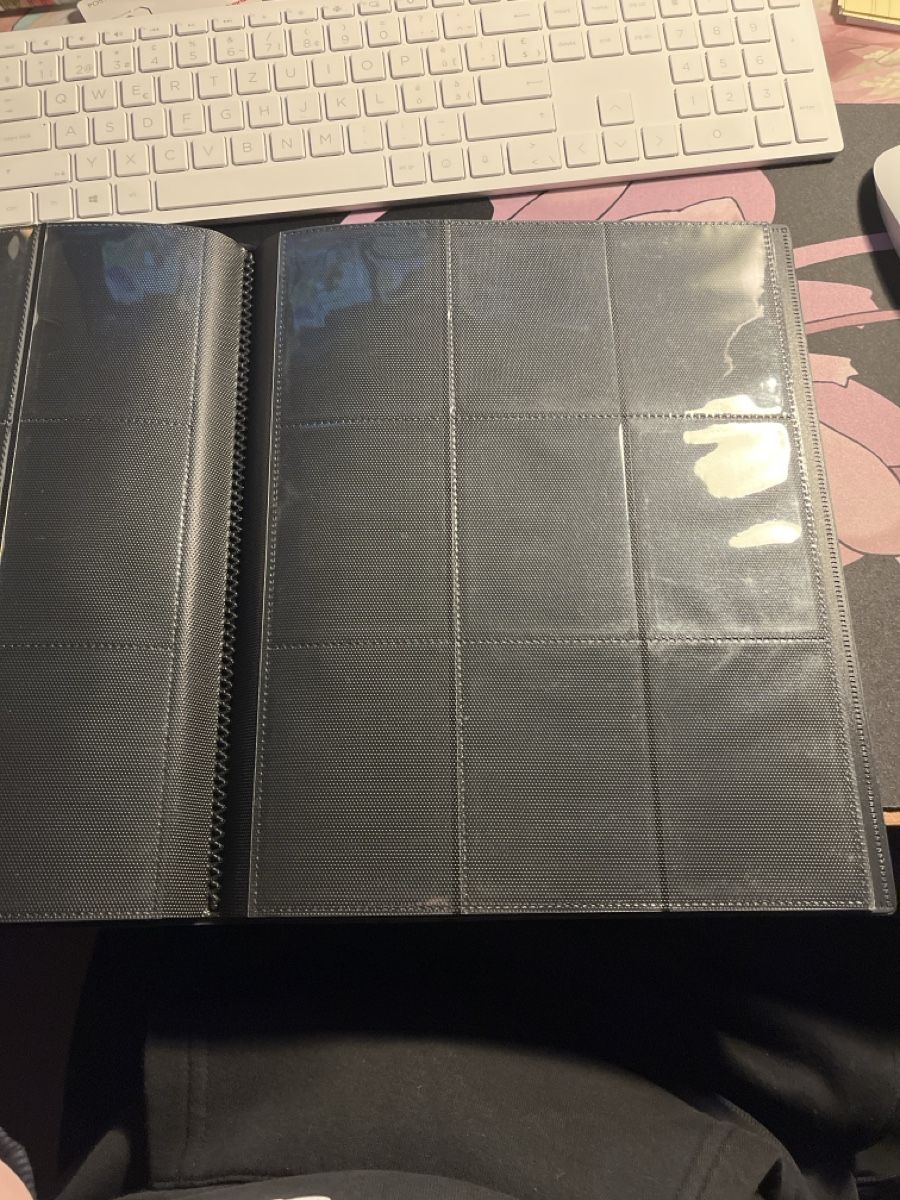 Ultra Pro Ordner: Ultra Pro Binder – Gebraucht aus Dallenwil von Cornefroggii 1