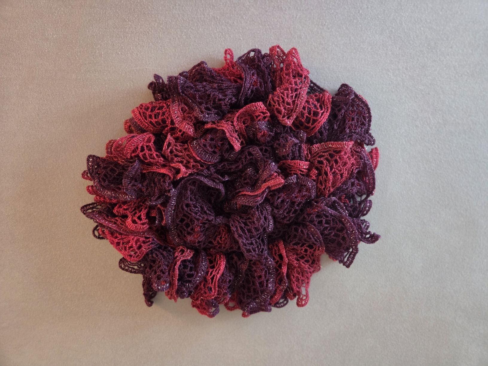 Foulard & Sciarpe: Rüschenschal dunkelrötlich – Nuovo (secondo la descrizione) da Rickenbach-Sulz venduto da Bacardibabe 2